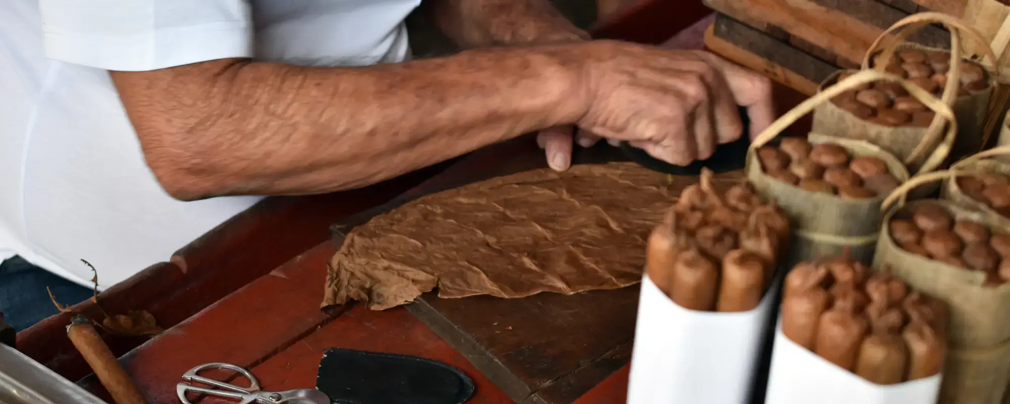 Cigarlands The art of cigar rolling or producing