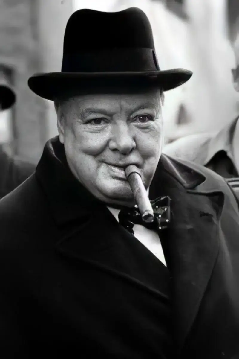 Cigarlands Cigars as a Political Instrument: Smoking Through Negotiations